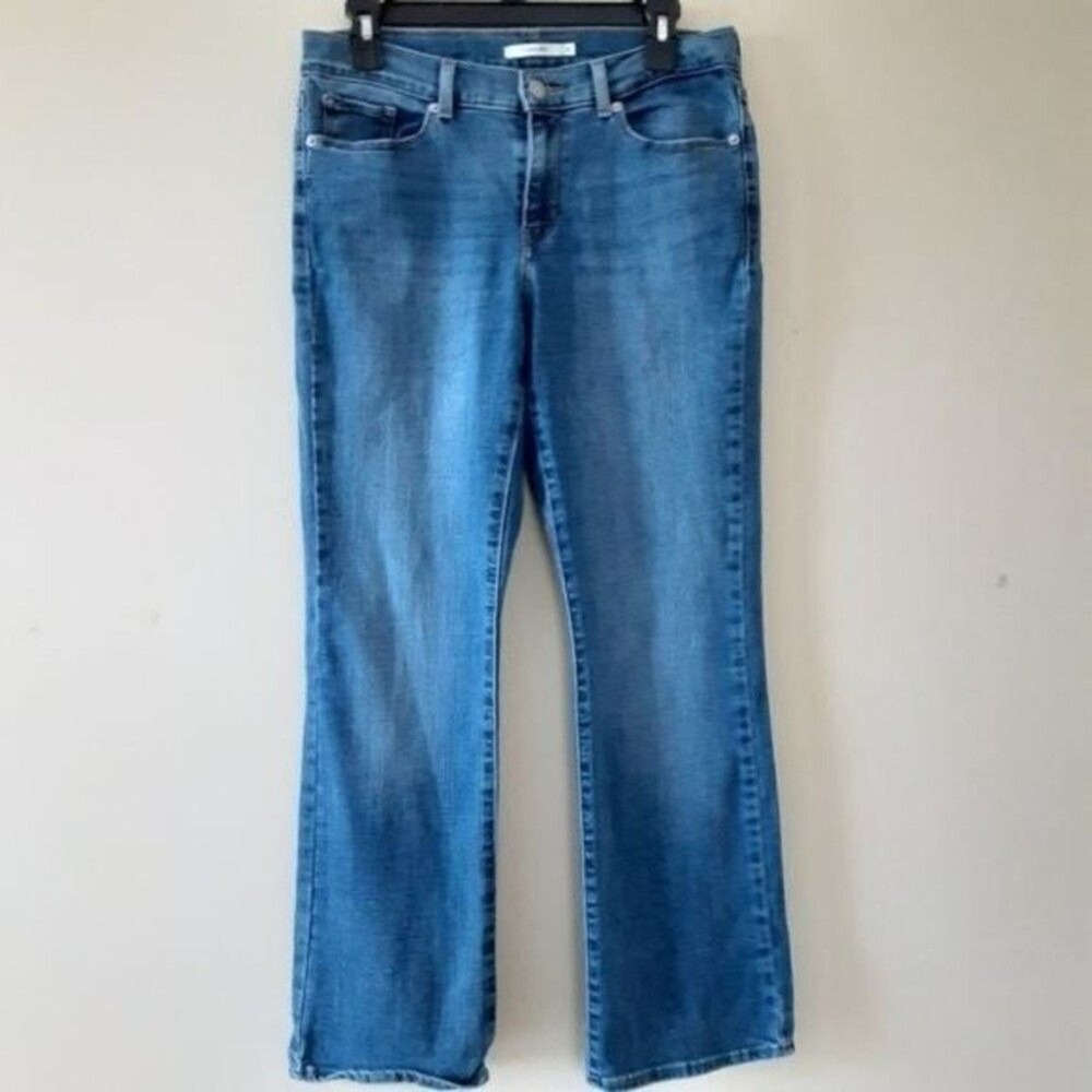 Levis Jeans Sz 8 Classic BootCut Medium Blue Wash Cowgirl Western Rodeo Casual‎